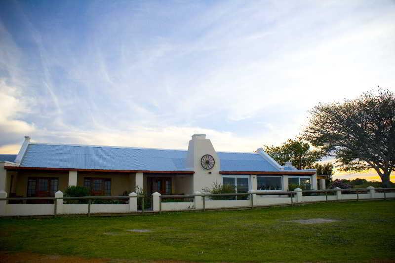 Oyster Bay Lodge Екстер'єр фото