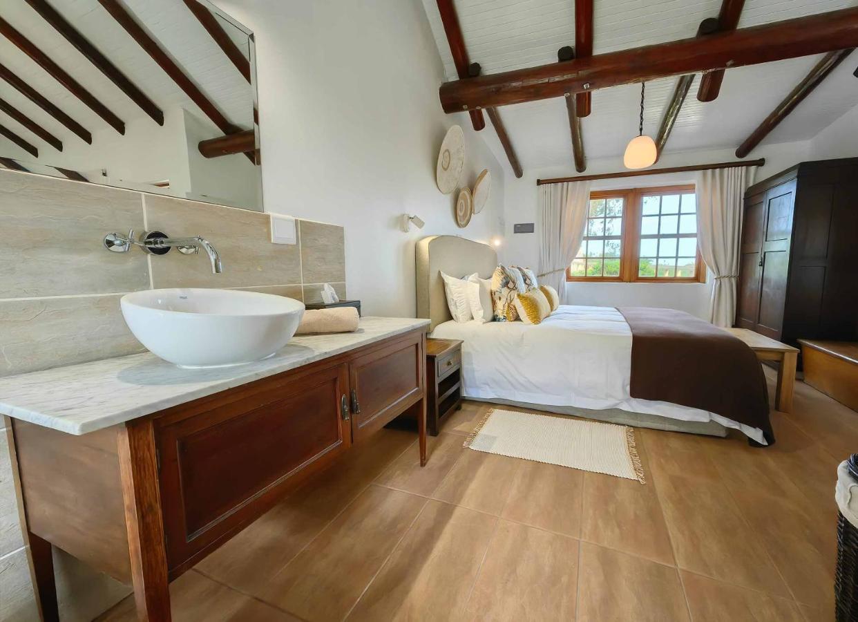 Oyster Bay Lodge Екстер'єр фото